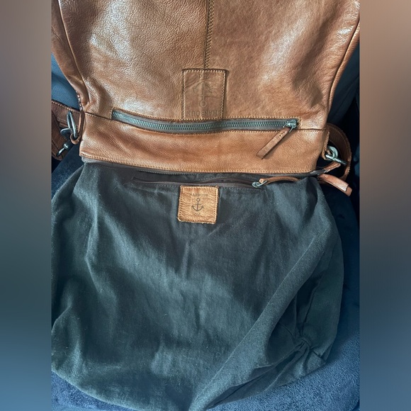 Elegant Brown Textured Shoulder Bag - Picture 15 of 16